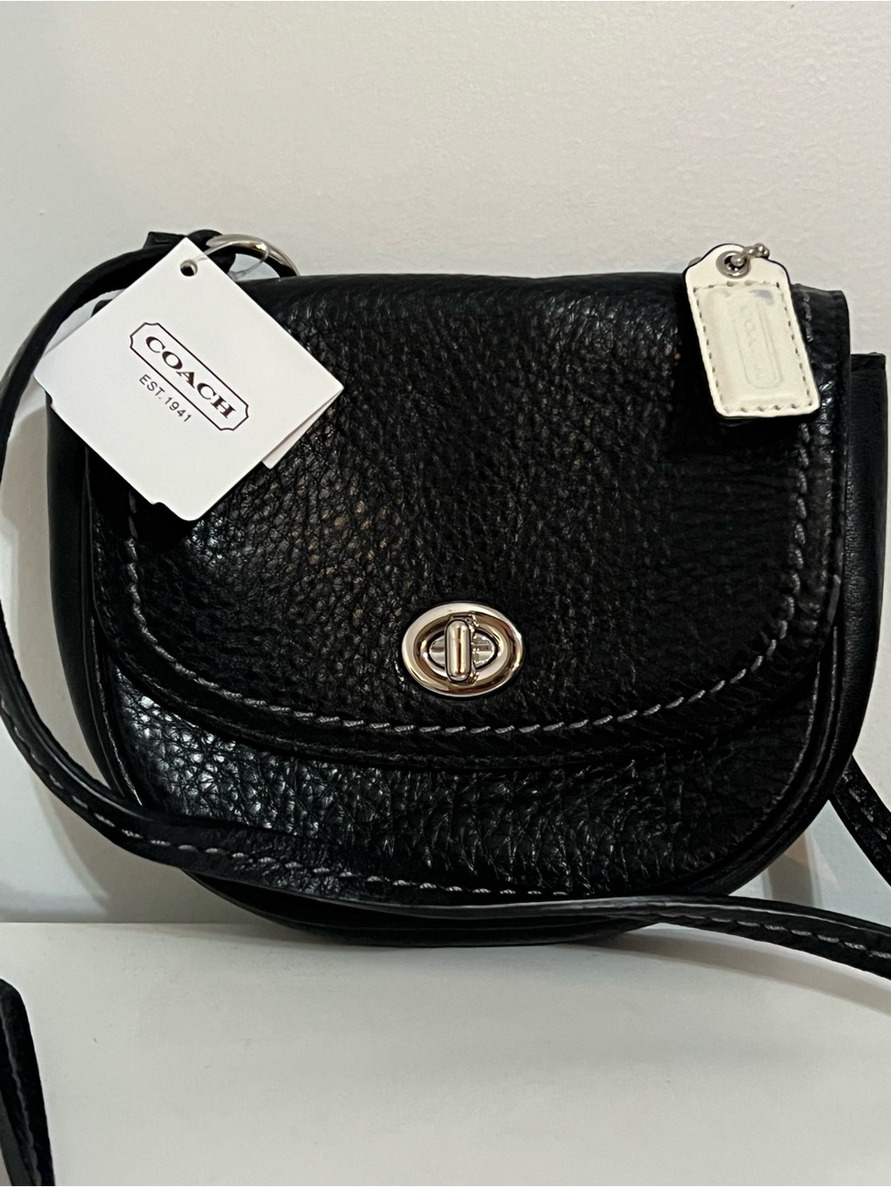 NWT Coach Park Mini Black Pebbled Leather Small Turnlock Crossbody Bag F49872 - Picture 2 of 12
